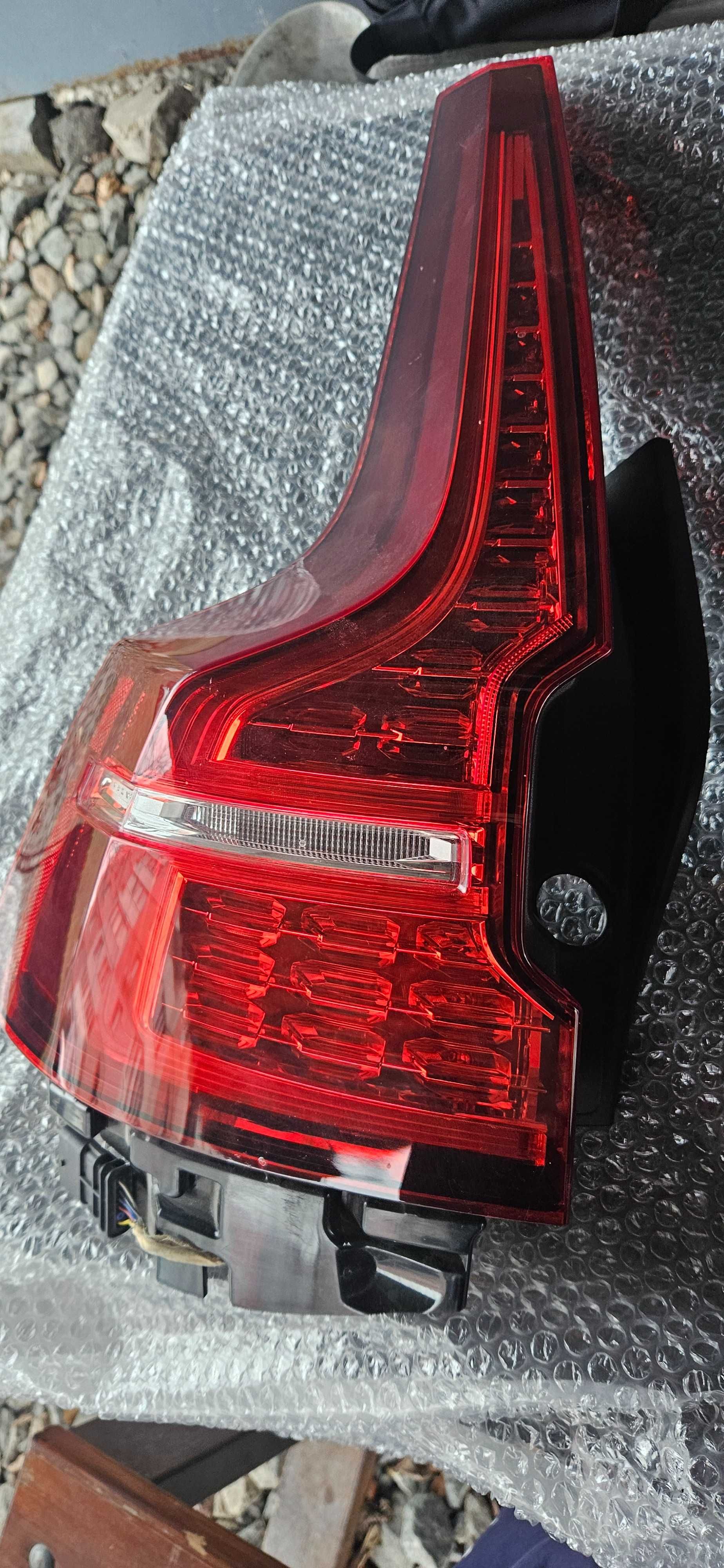 Volvo XC90, V60,V60CC 2015-2025  фонари  задние стопы USA