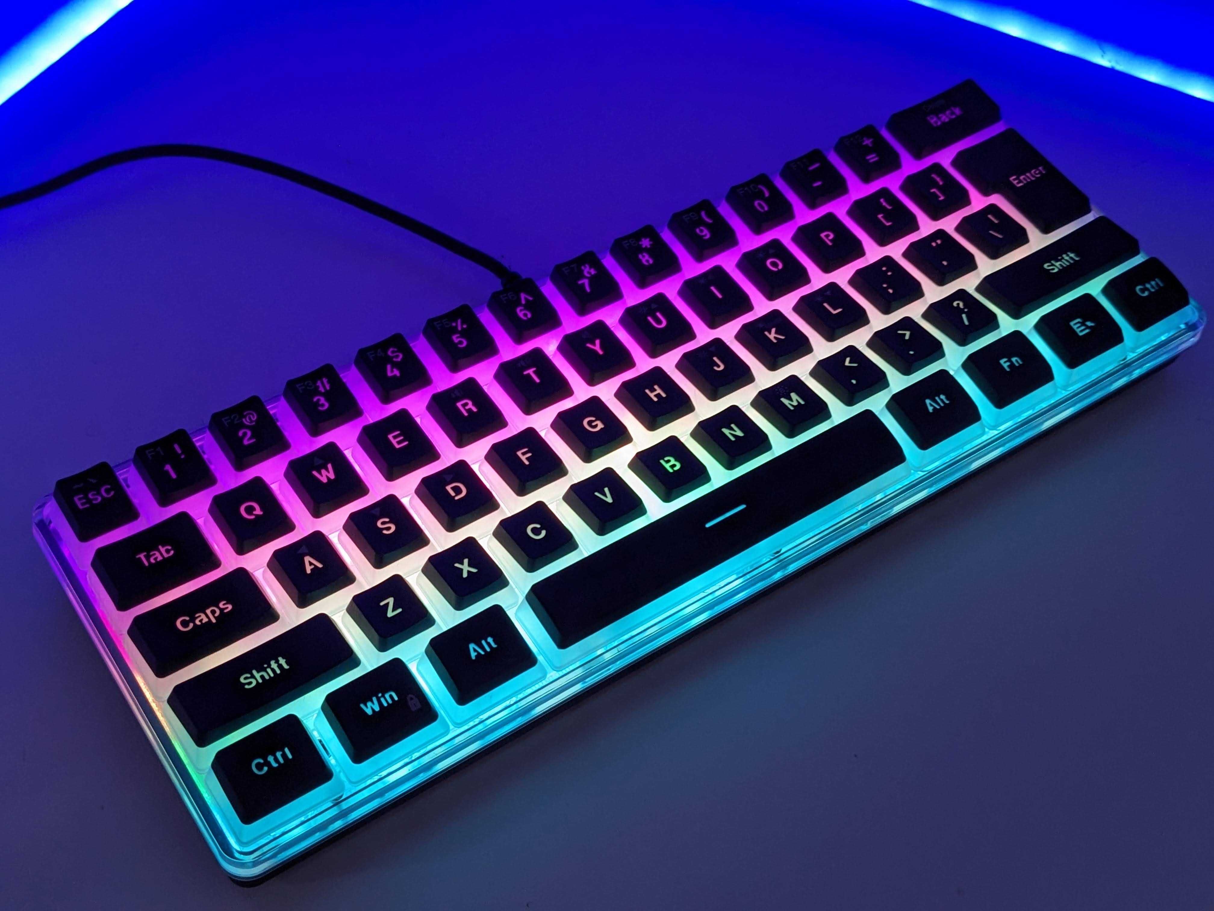 Дротова ігрова RGB клавіатура Gaming V800 з підсвічуванням геймерська