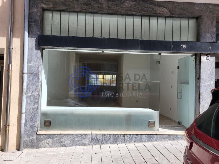 loja com 2 pisos e armazém com possibilidades para transformar em t2+1