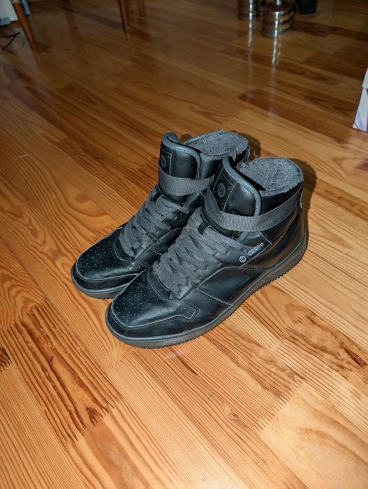 Кросівки утеплені  44р