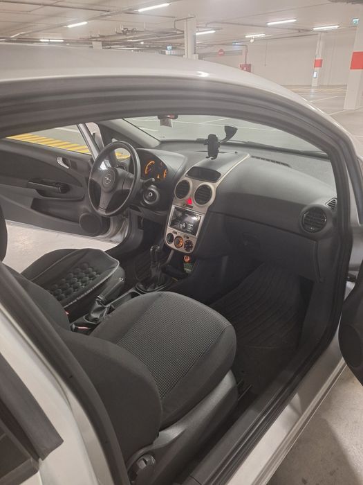 Oportunidade-Opel corsa comercial van 1.3 cdti 90 mil quilómetros.