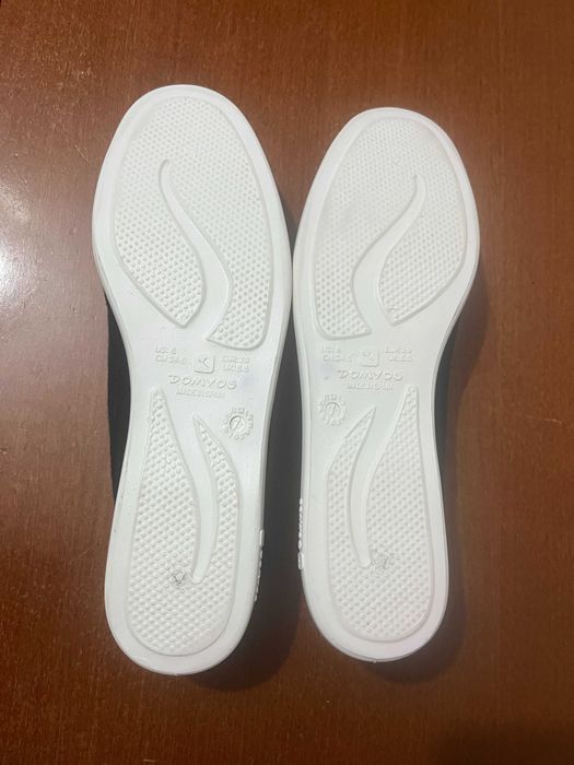 Domyos - Sapatilhas Ginástica em Preto (tam 37 e 39)