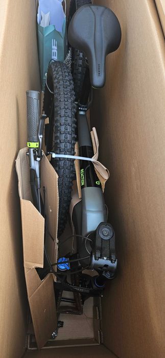Nowy Elektryczny Rower MTB CUBE  HYBRID PRO 625 Szary