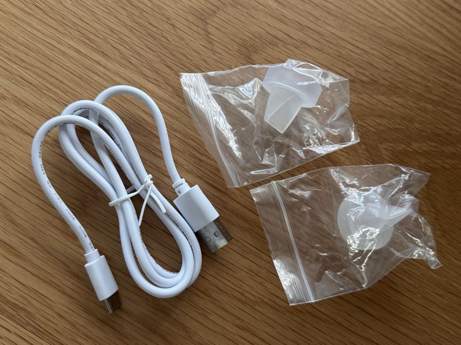 Podwójny laktator muszlowy Momcozy s12pro 2025 r