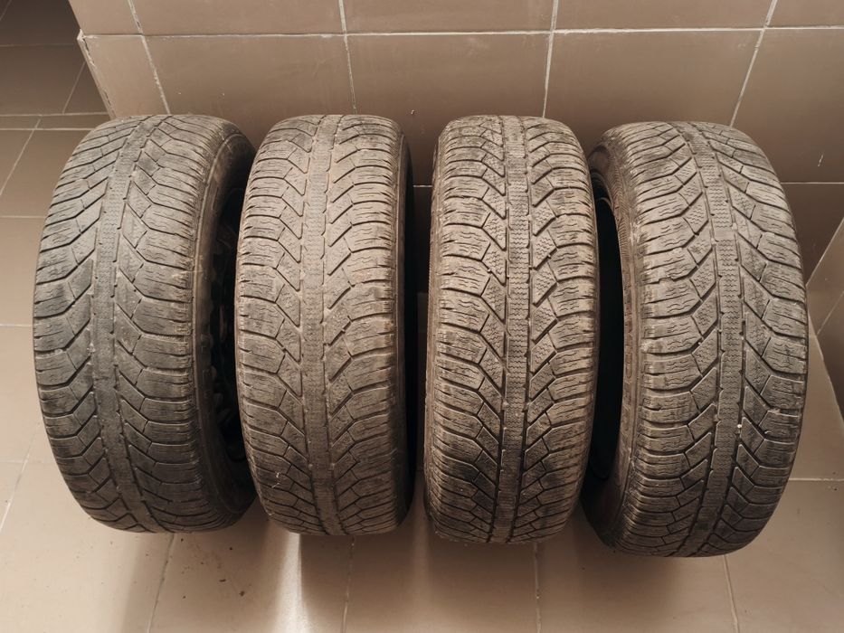 Комплект зимових шин 195/65 R15 з дисками 5*112 VW Vag