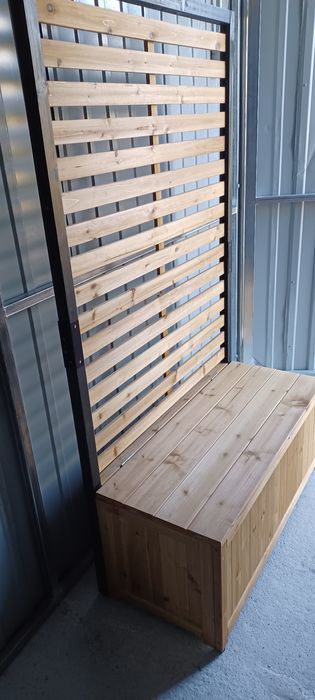 Parawan ze skrzynią do siedzenia marki tchibo