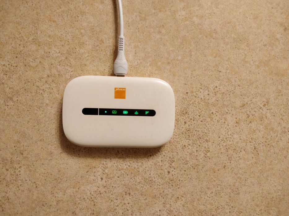 Huawei E5330bs-2 2G 3G 4GНЕТ!!! WiFi ПОРТАТИВНЫЙ модем роутер