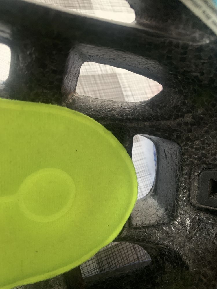 Kask dziecięcy UVEX i ochraniacze psi patrol 47-52cm lampka w kasku
