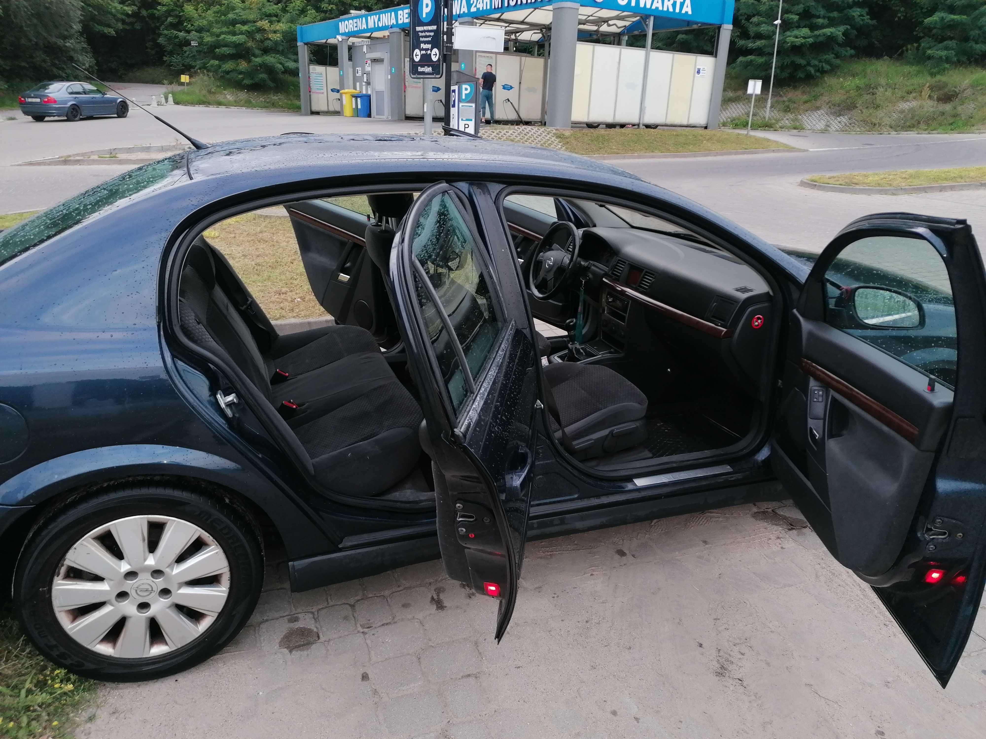 Vectra 1.8  sedan z LPG  dofinansowany