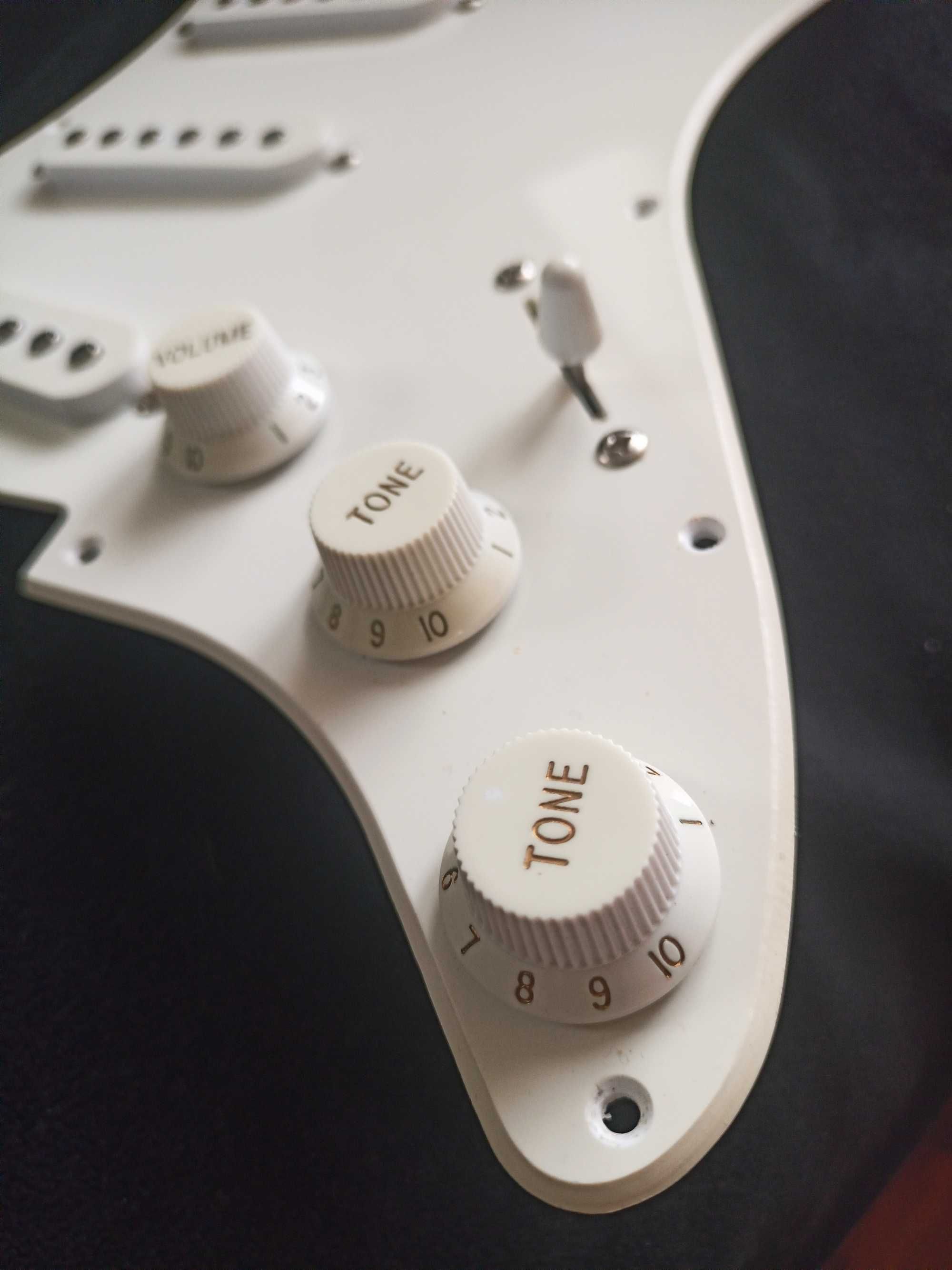 Maskownica SSS + 3x Single / Stratocaster
