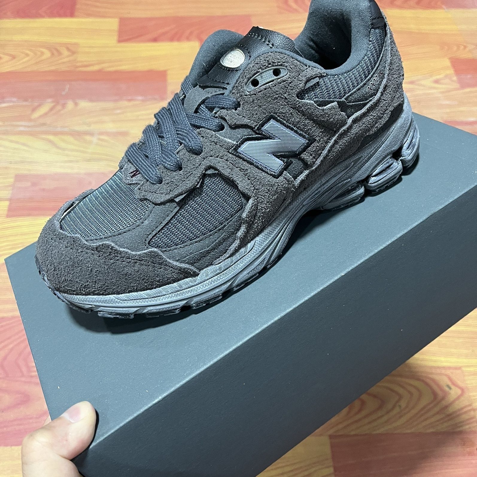 New Balance 2002R