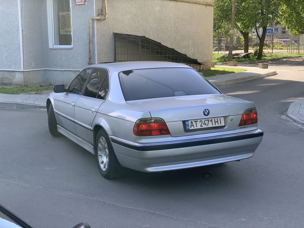 BMW e38 730d restayling