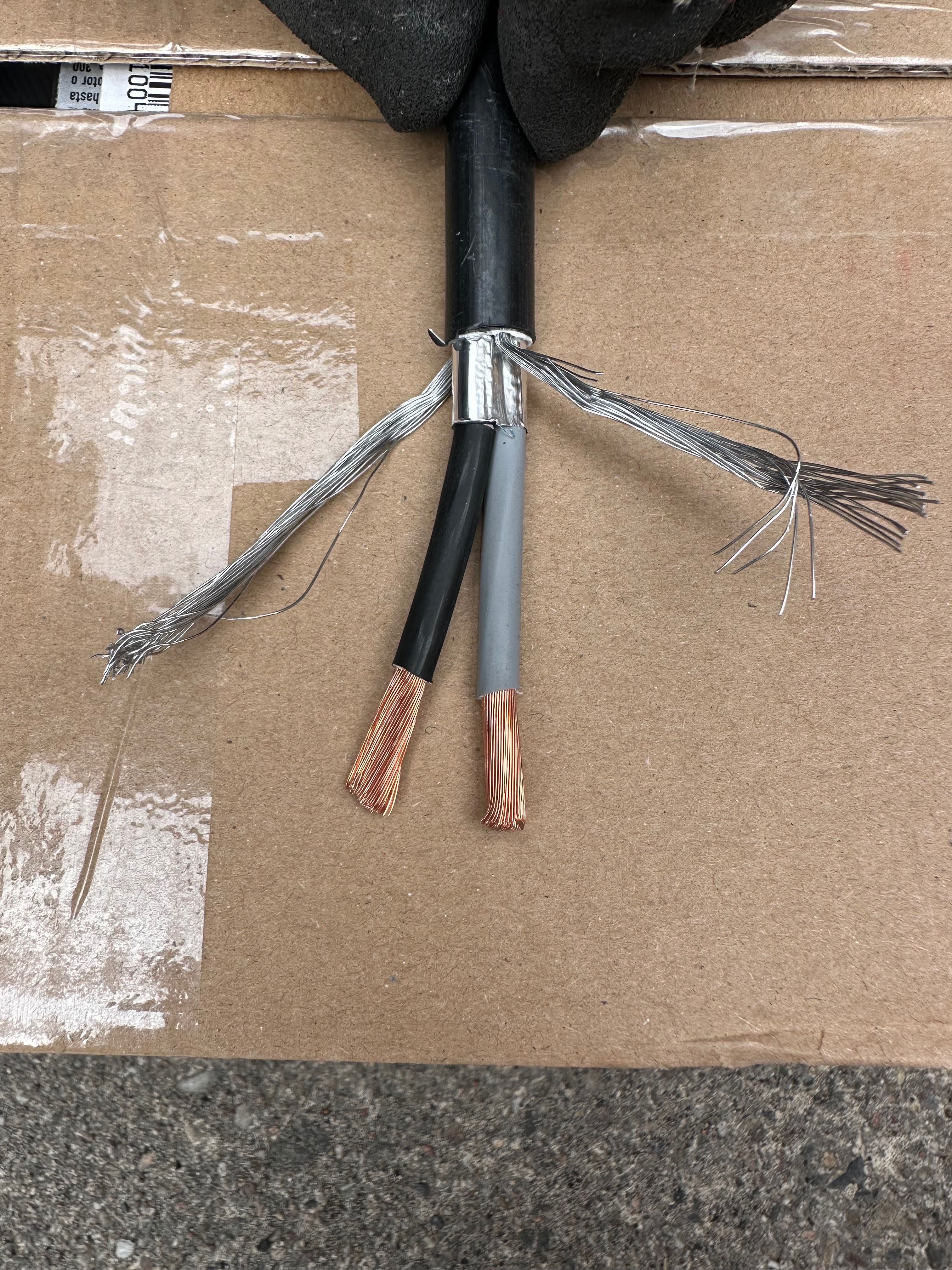 Nowy Kabel  energetyczny dla telekomunikacji firmy NKT 2x10 
RQAQ