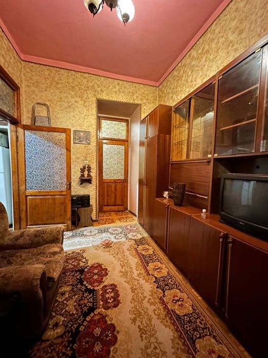 Продам 3-комн квартиру на Б.Хмельницкого, Молдаванка.