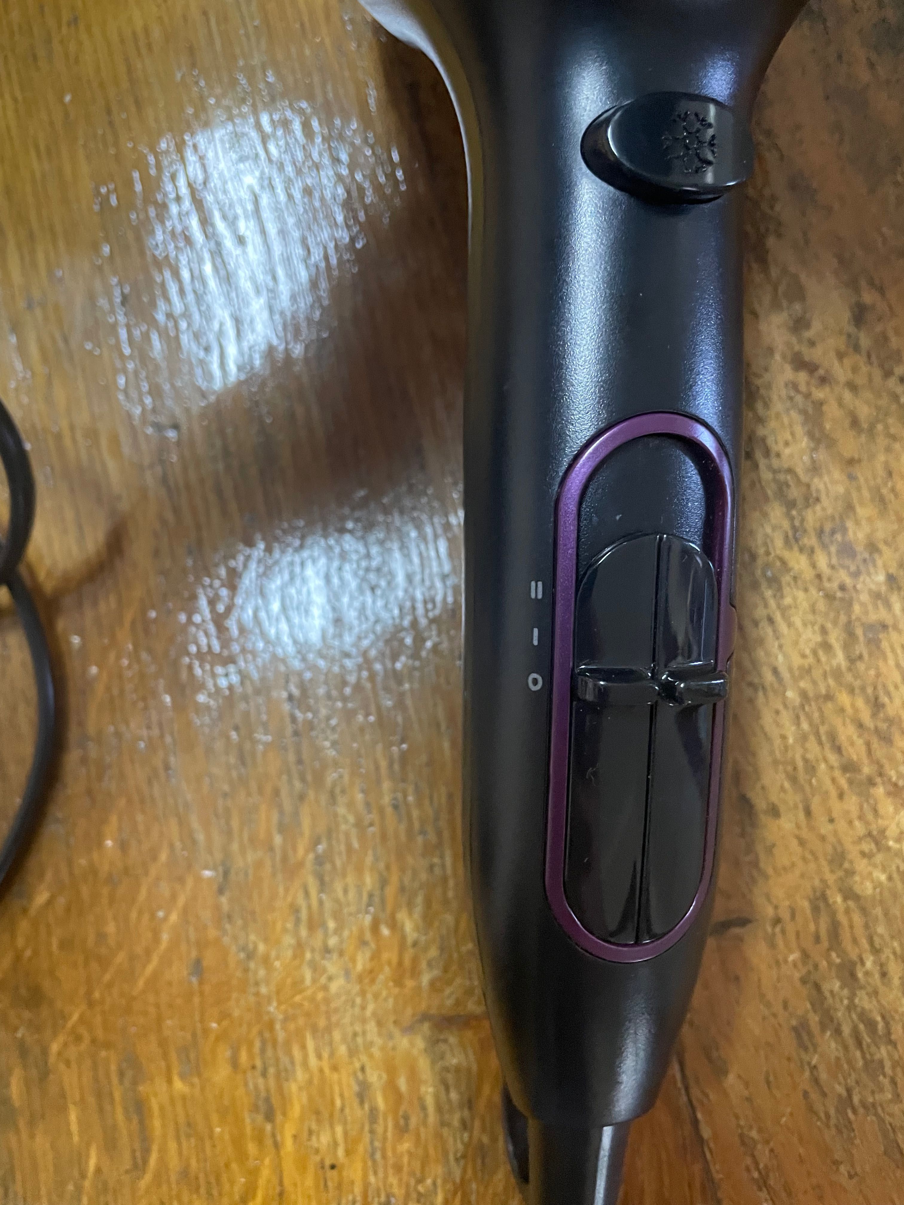 Secador de Cabelo Philips ThermoProtect HP8230
