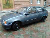 Opel Kadett LS 1987р. V покоління 75 к.с. в оригіналі