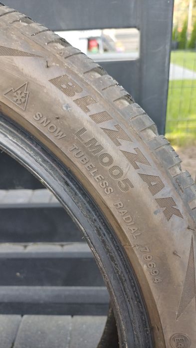 Opona Bridgestone Blizzak LM005 205/50 R17