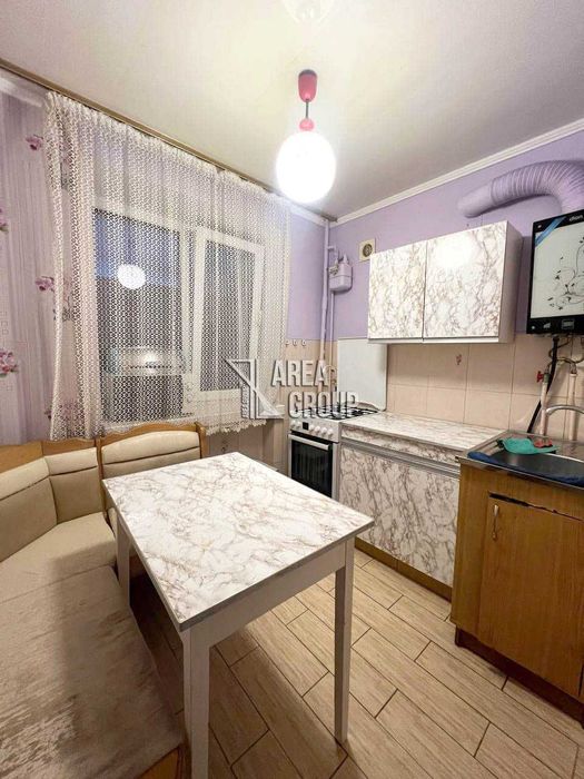 Здається в оренду 2-кімнатна квартира поряд з ринком.