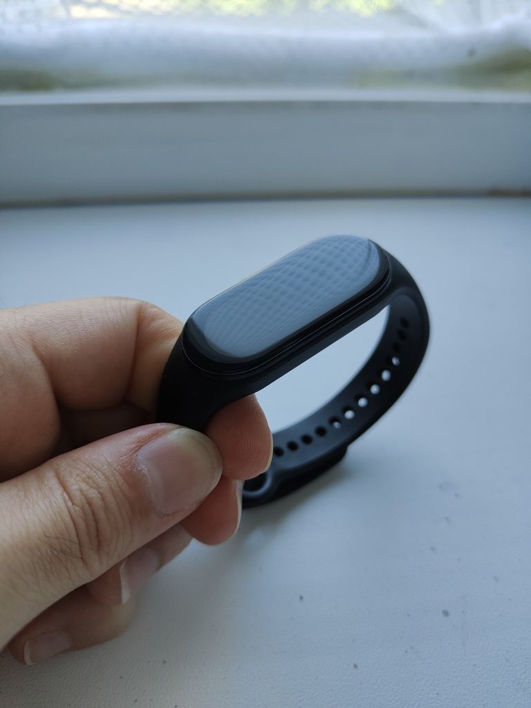 Фітнес трекер Xiaomi Mi Band 7 в ідеальному стані + 2 ремінця