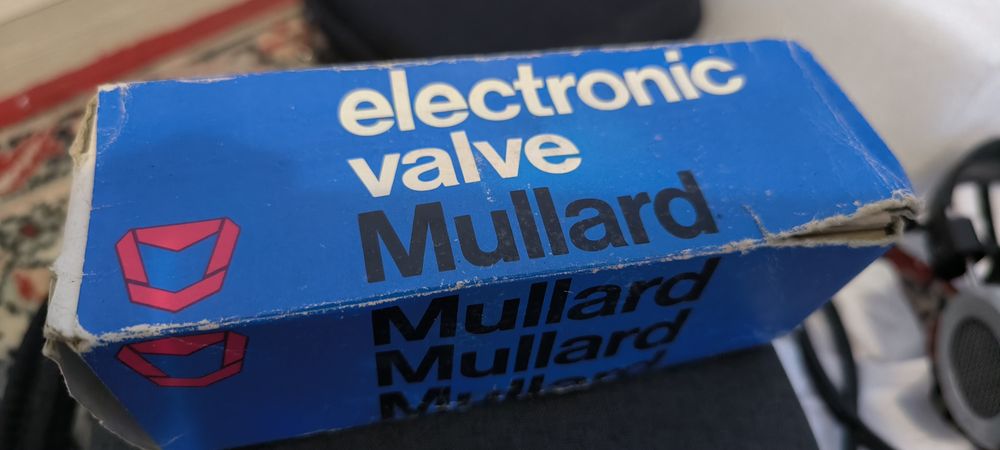 DarkVoice 336 SE amplificador das válvulas para auscultadores.