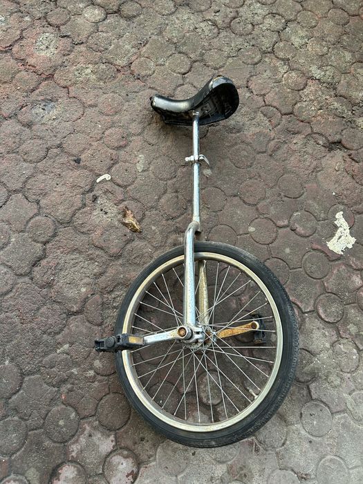 Monocykl jadno kolowy rower