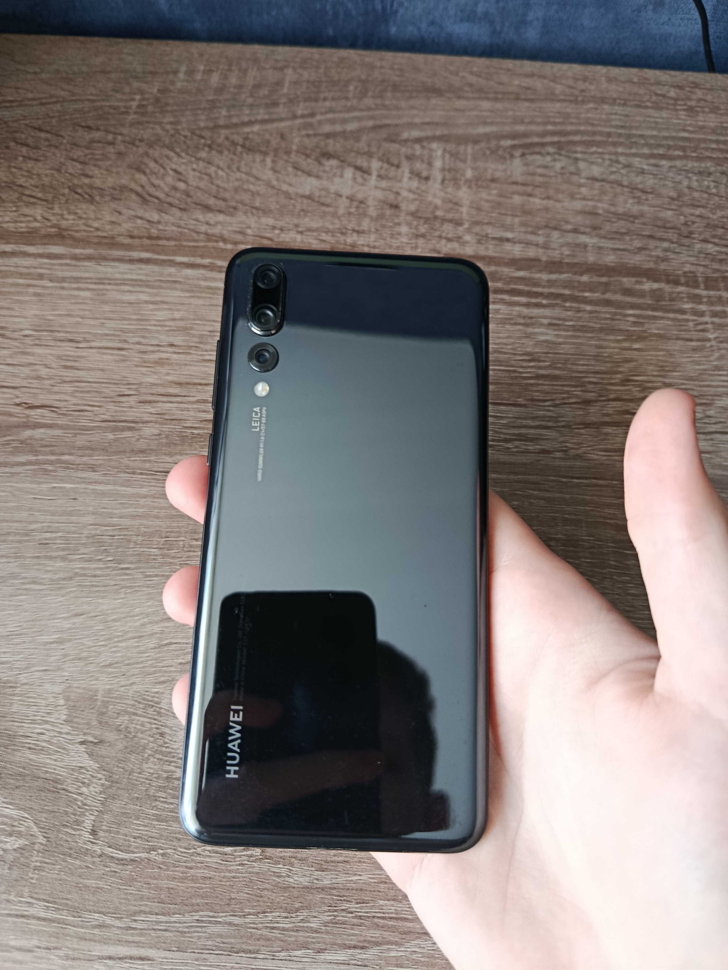 Продам Huawei p20 Pro 6/128gb