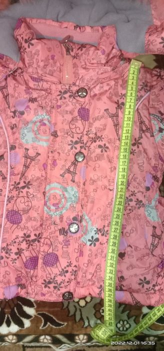 Продам зимнюю куртку на девочку