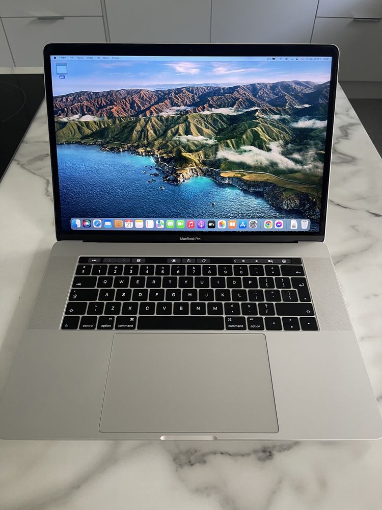 Apple MacBook Pro 15 cala 250 GB