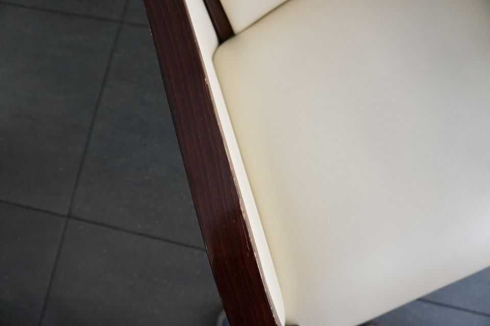 Krzesło fotel drewniany ciemny brąz ekoskóra beż Nowy Styl Florence 6C
