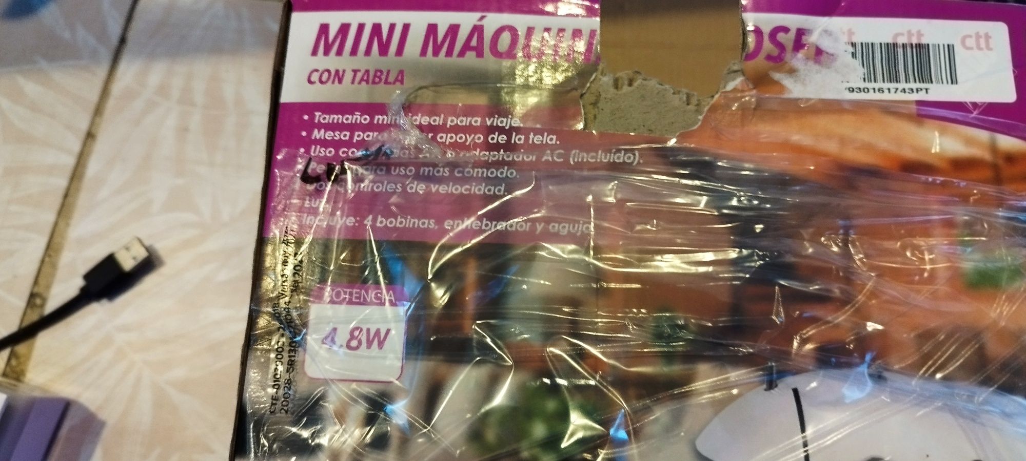 Máquina de costura portátil