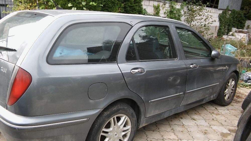 LANCIA-LYBRA 2,4 JTD  05r +inne 0raz 03r rozne.