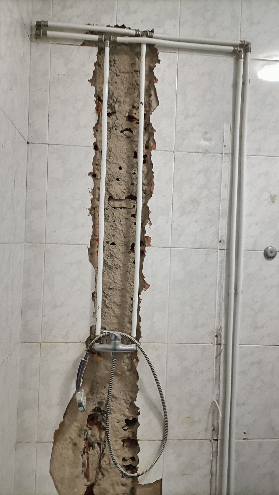 Presto serviços de Canalizador