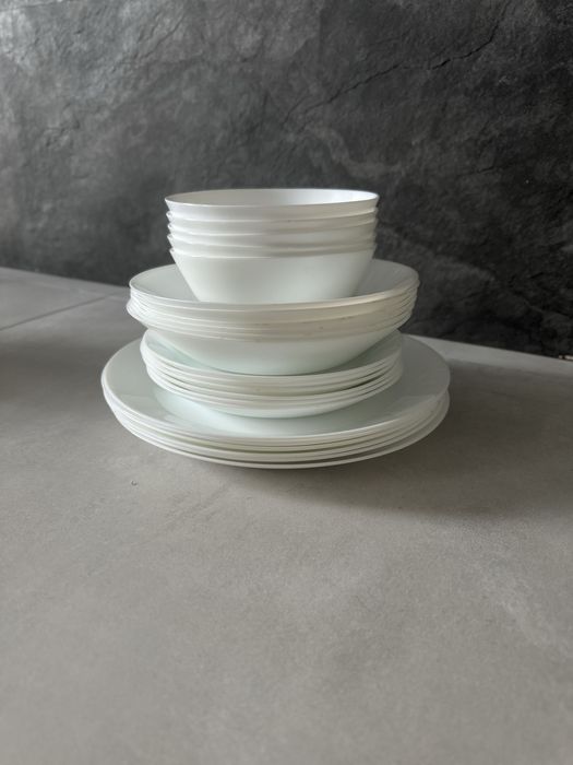 Стеклянные тарелки Ikea