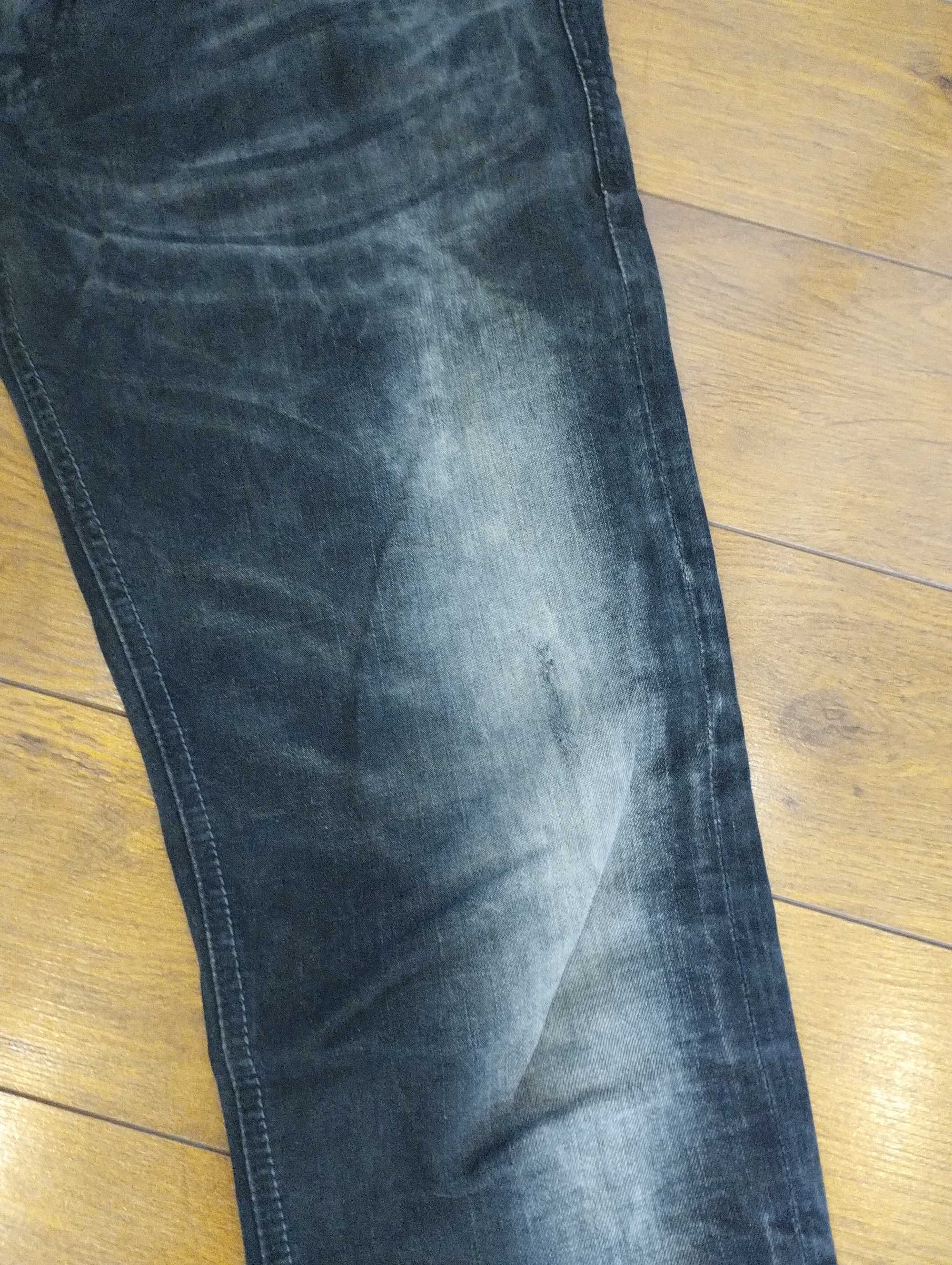 Wyprzedaż! Męskie jeansy Fishbone r. 34/32 musthave czarne wycierane