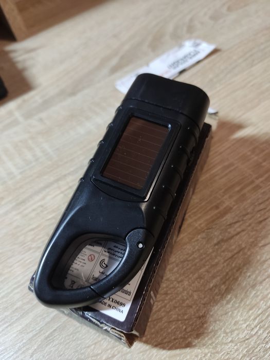 Ліхтарик на сонячній батареї