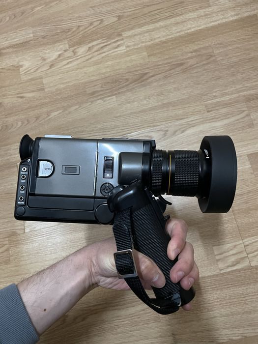 Продам кінокамеру Canon 814 XLs