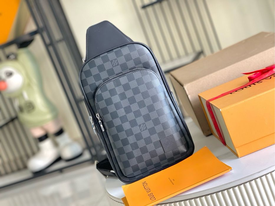 Чоловіча сумка мужская сумка слинг серая черная louis vuitton slingbag