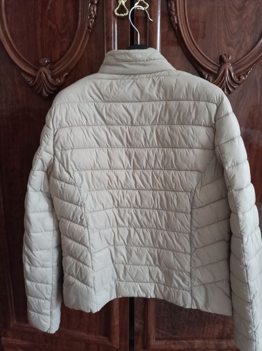 Демі куртка Reserved жіноча