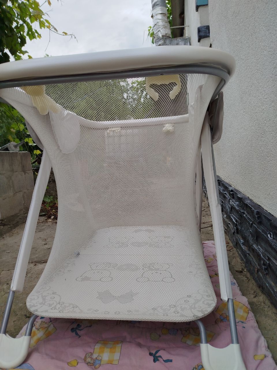 Продам манеж Pali