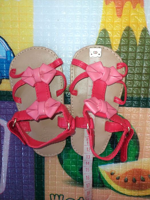 Пінетки сандалі босоніжки тапочки чешки