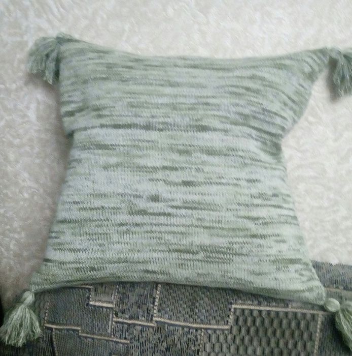 Вязаный декоративный чехол на подушку