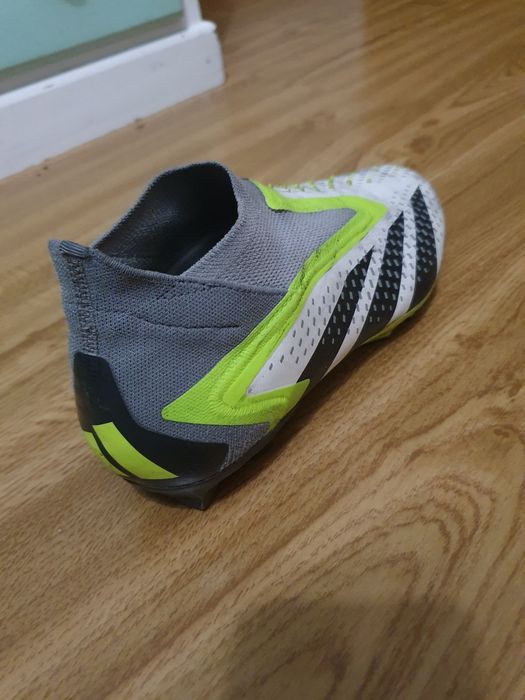 Chuteiras futebol campo sintético