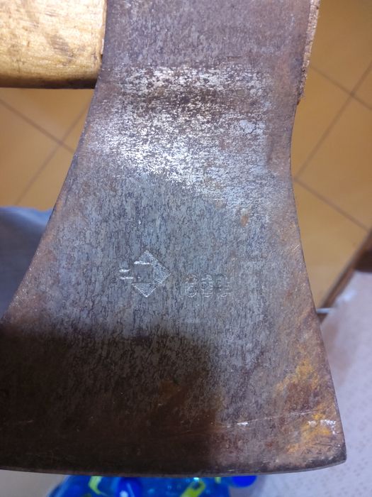 Топорик универсальный.