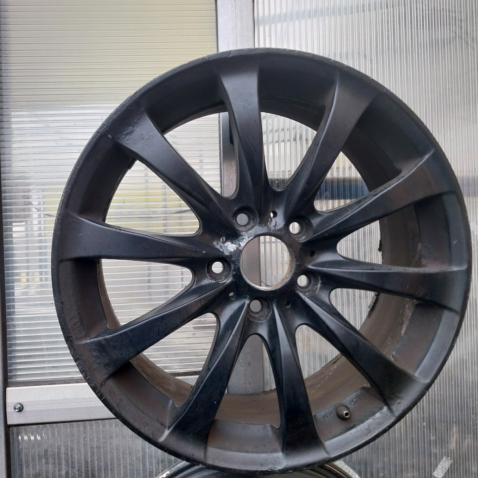 Felgi Aluminiowe R18 5x120 8J ET 45