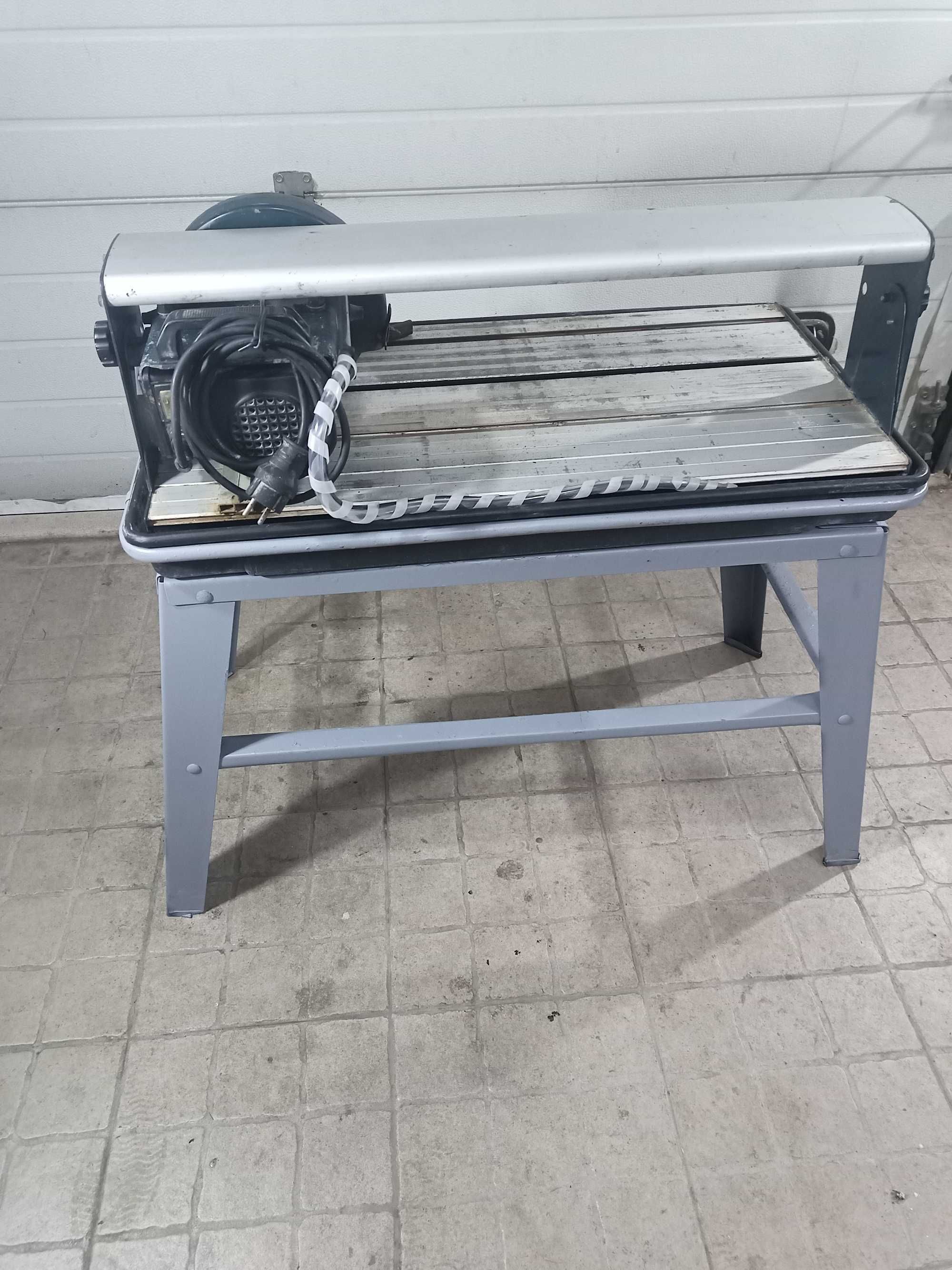 Máquina Corte Cerâmico Eletrica c/ Tabuleiro Água c/ Bancada