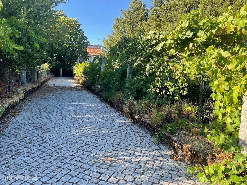 Moradia V5 + Terreno Rústico