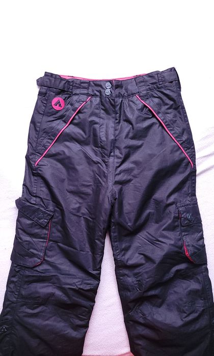 Zimowe spodnie narciarskie Airwalk r. 9-10 lat