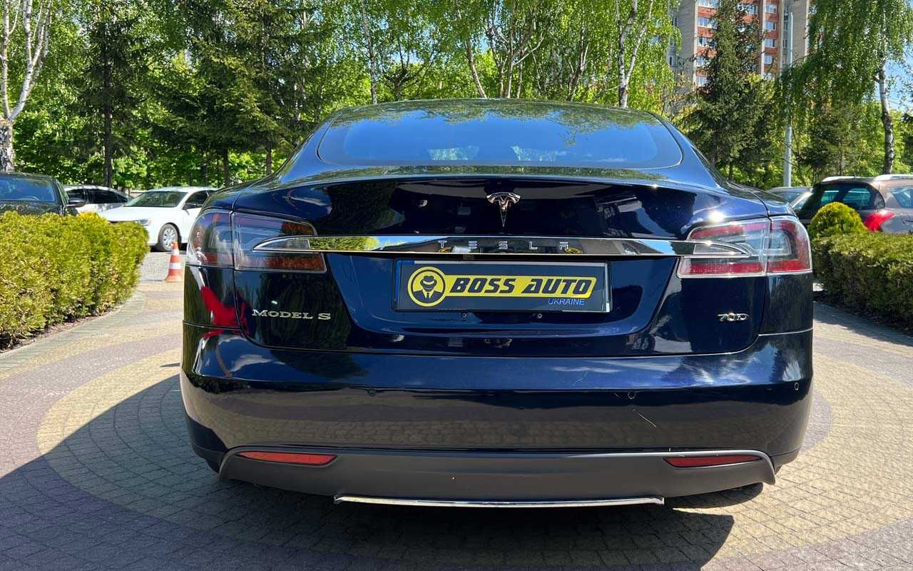 Tesla Model S 70D