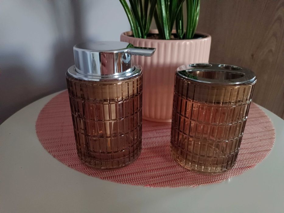 Zestaw łazienkowy szklany Home&You stan idealny. Piękny efekt Glamour