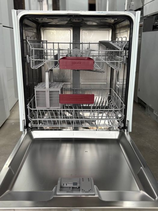 Вбудована посудомийна машина Neff S51L68X1EU